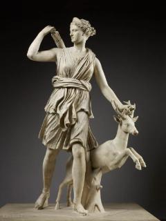 <p>Which goddess is described in the picture?</p>