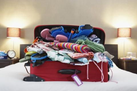 <p>Catastrophe ! Nous sommes déjà en retard, et Guillaume a oublié de faire _________ !</p>