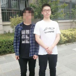 下图中被马赛克的人是？