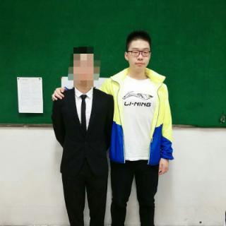 下图中被马赛克的人是？