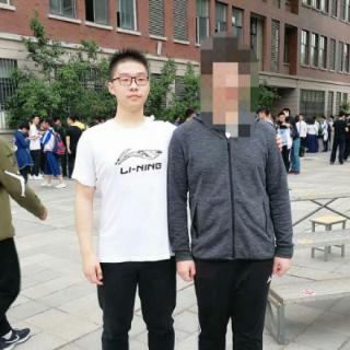下图中被马赛克的人是？