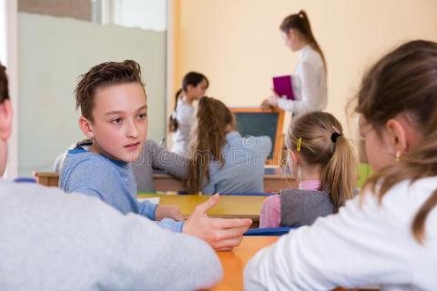 <p>老师讲的题，你都听___了吗？</p>