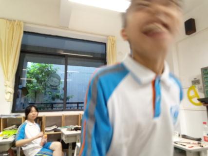 <p>猴冥死妈吗？</p>