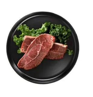 <p>If a government imposed price ceiling legally sets the price of beef below market equilibrium, which of the following will most likely happen?</p>