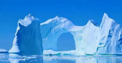 <p>这个地方位于世界上人口最少的哪个大陆的海岸边?<span data-tex=""> </span></p>