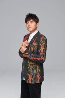 <p>跟周杰伦拍广告的NBA球星是谁？</p>