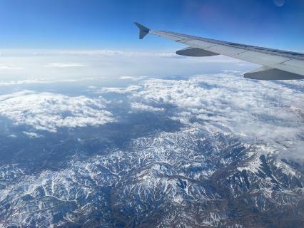 <p>请问这张照片【不可能】是谁拍摄的？</p>