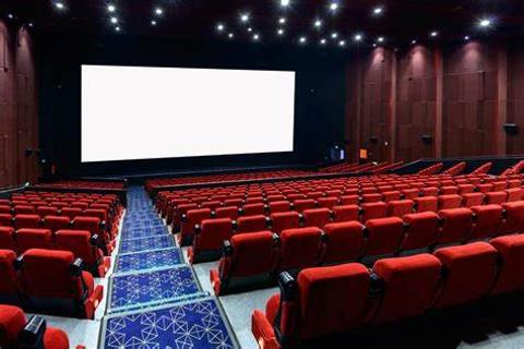 <p><strong>I’m not a big fan of horror movies, _______ I don’t look forward to watching them.</strong></p>