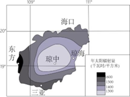 <p><strong>太阳能作为新能源被广泛利用，其能量大小常用年太阳辐射量表示。读海南岛年太阳辐射量分布示意图，完成下题。</strong><span data-tex=""> </span>海南岛太阳能分布特点是（     ）</p>
