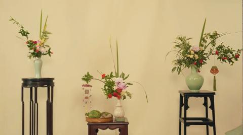 <p>这张照片反映了端午节的哪种传统习俗？</p>