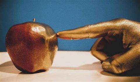 <p>The image of a hand reaching for an apple most likely refers to which Greek myth?</p>