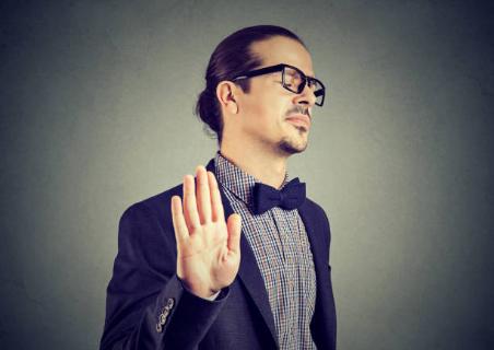 <p><strong>Conceited people</strong>(自负/自大的人) hear _________ but <strong>praise</strong>(赞美). 请用anything/nothing/everything其一填入。</p>