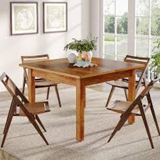 <p>The plant is on the ... of the table</p>