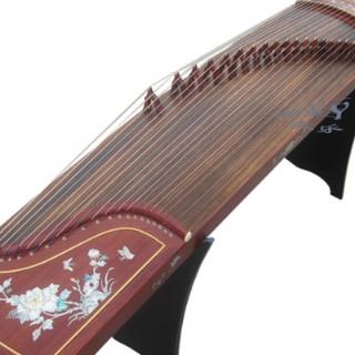 中华民族的乐器种类很多，国内最普及的古筝多少根弦？