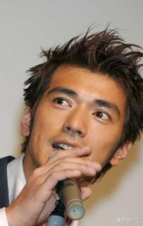 <p>Choose the traits that can best describe the man in this picture</p>