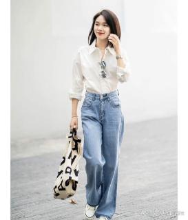 <p>What is she wearing today?</p>