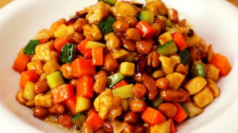 <p>Look at the picture and figure out the name of the dish.</p>