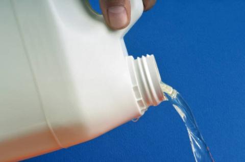 <p>爆炸盐/漂白水/... can offer white __________.</p>