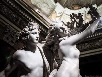 <p>The statute describes the story between _______.</p>
