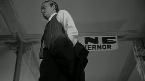 <p>这是什么<strong>视角</strong>？</p>