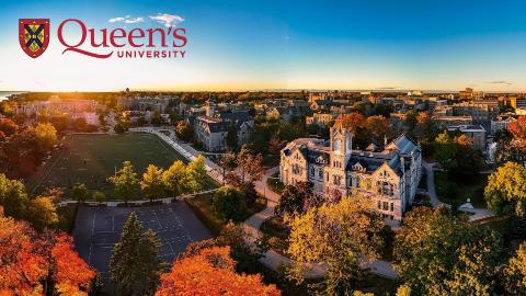 <p>加拿大女王大学有几座设施是以J.R. Smith命名？</p>