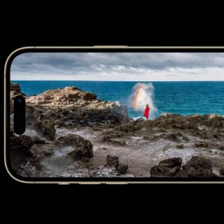 iPhone14 Pro 在室外峰值亮度最高达到多少，室内峰值亮度最高多少？