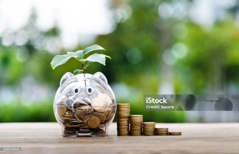 <p>哪个句子使用了 &#34;<strong>deposit</strong>&#34; 的隐喻义&#xff1f; </p>