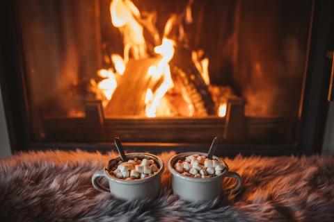 <p>I’m not a big fan of cold weather, especially when it snows and everything gets slippery, ___ I love drinking hot chocolate by the fireplace because it makes me feel cozy.</p>