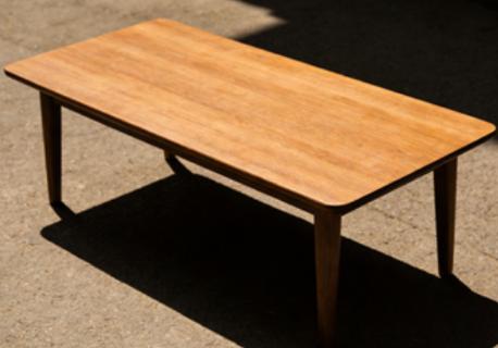 <p>东西  桌子上  没 放 着</p>