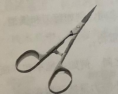 <p>在模拟医生做外科手术的活动中，我们一般用右图所示的剪刀来解剖，下列叙述不属于这把剪刀的优点是（）</p>