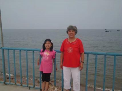 <p>图片中的小孩是谁</p>