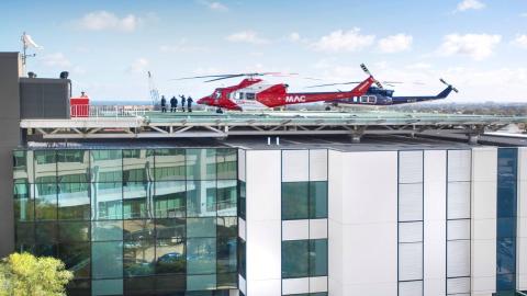 <p>弗林德斯大学是全澳州第几家在大学校园内设立附属医院的大学？</p>