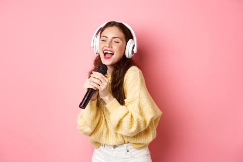 <p>汉语中“to sing”是哪个词？</p>
