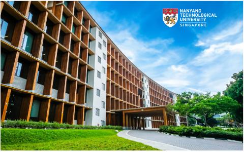 <p>以下<strong>不属于</strong>新加坡南洋理工大学校园里经常可以看见的，被称为NTU“野生校友”的哺乳、杂食类动物是哪个？</p>