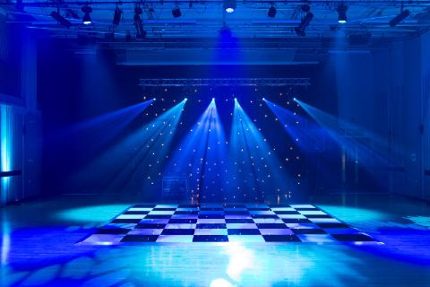 <p>Only 5 students from the whole school will win a prize.</p>