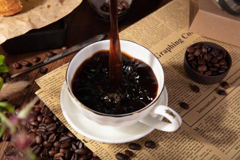 <p>What is often referred to as “short black” in Australia?</p>